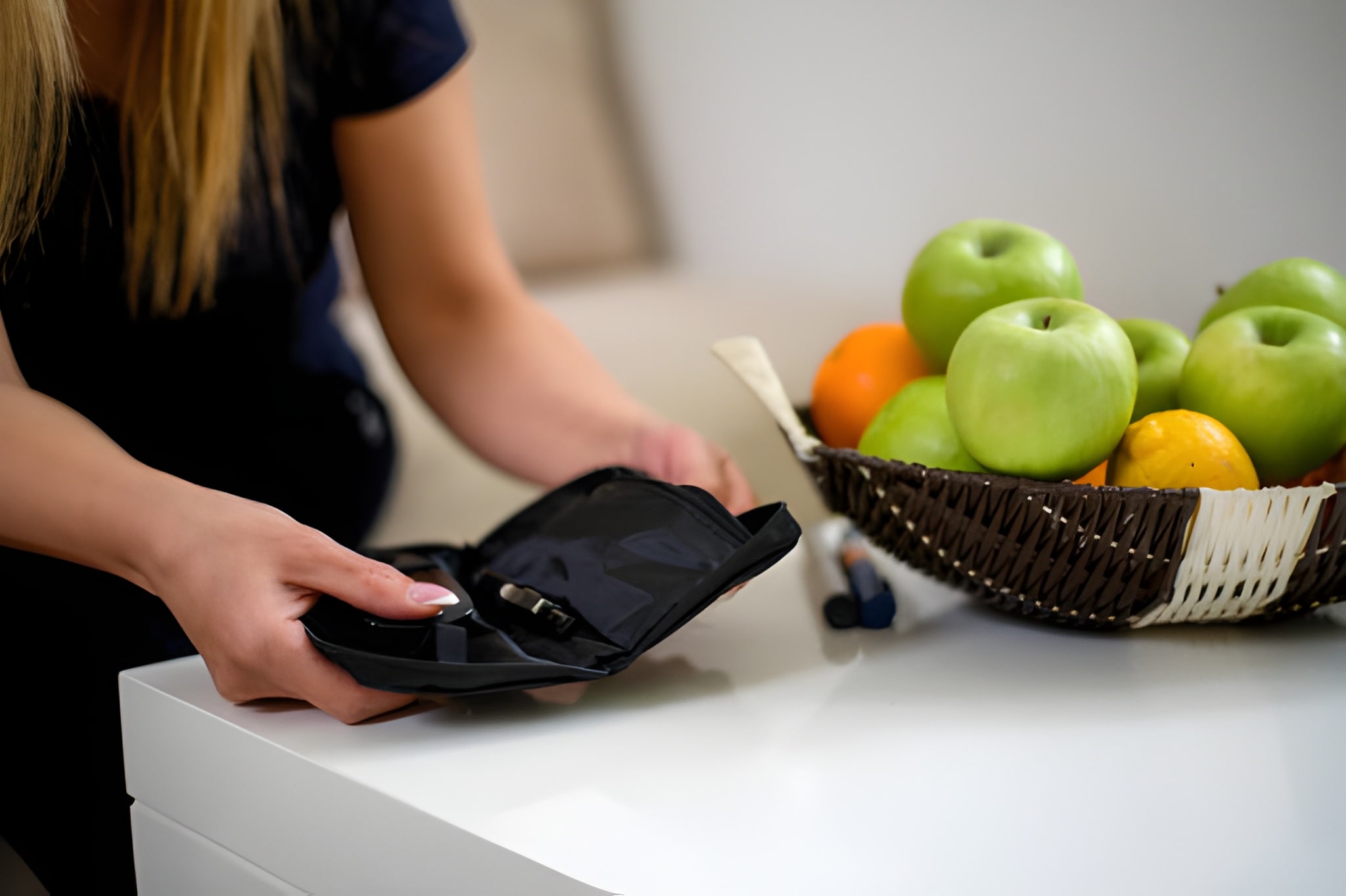 diabetic patient testing her blood for sugar level